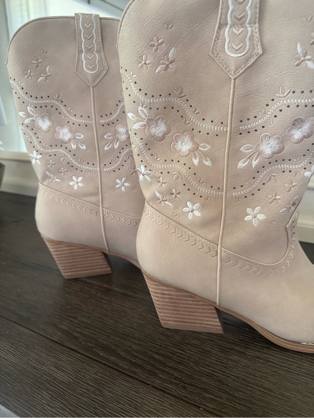 Dolce Vita Cream Anita Floral Embroidered Heeled Western Boots Size 9.5 - Picture 5 of 12